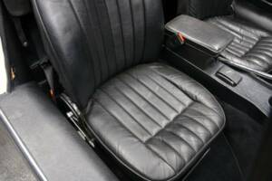 Image 24/49 de Jaguar Type E V12 (1974)