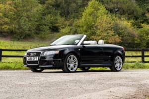 Bild 10/35 von Audi RS4 (2006)