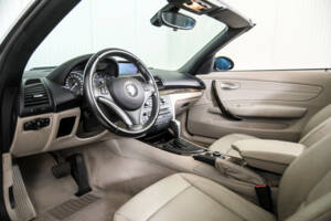 Image 15/50 of BMW 125i (2008)