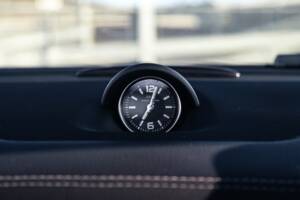 Image 25/33 de Mercedes-Benz SL 63 AMG (2012)