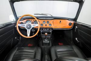 Immagine 5/50 di Triumph TR 6 PI (1972)