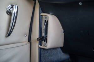 Image 39/56 de Aston Martin DB 4 (1958)