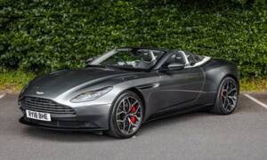 Image 1/39 of Aston Martin DB 11 Volante (2018)