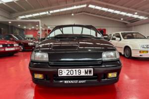 Immagine 2/23 di Renault Clio I 1.8 16V (1991)
