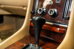 Image 33/59 of Mercedes-Benz 300 SL (1989)