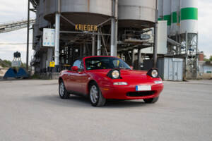 Immagine 4/24 di Mazda MX-5 1.6 (1992)