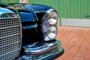 Imagen 28/199 de Mercedes-Benz 280 SE 3,5 (1971)