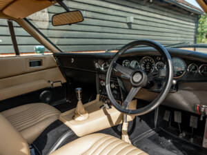 Immagine 4/71 di Aston Martin DBS V8 (1971)