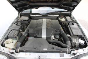 Image 49/50 of Mercedes-Benz SL 320 (2001)