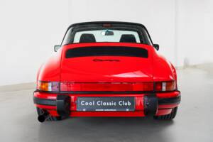 Image 6/31 of Porsche 911 Carrera 3.2 (1988)