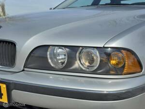 Imagen 5/37 de BMW 523i (1999)