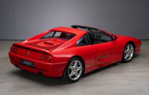 Image 13/37 of Ferrari F 355 F1 GTS (1997)