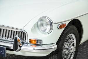 Bild 22/50 von MG MGB (1975)