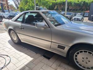 Bild 4/26 von Mercedes-Benz 500 SL (1990)
