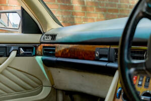 Bild 20/50 von Mercedes-Benz 500 SEC (1989)