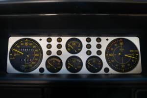Image 43/63 of Lancia Delta HF Integrale Evoluzione II (1994)