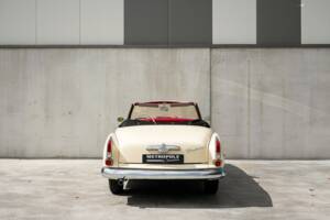 Immagine 2/40 di Borgward Isabella Coupe-Cabriolet (1961)