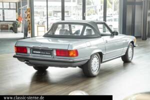 Immagine 5/15 di Mercedes-Benz 560 SL (1988)