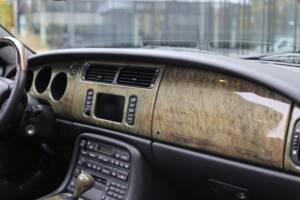 Immagine 13/45 di Jaguar XKR (2001)