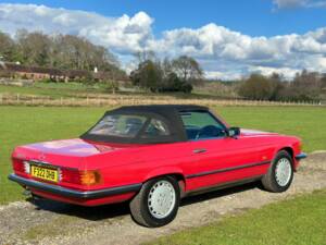 Image 12/50 de Mercedes-Benz 300 SL (1988)
