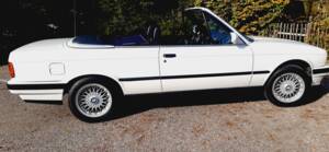 Image 36/55 of BMW 320i (1991)