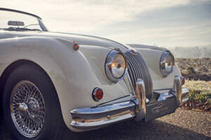 Immagine 20/42 di Jaguar XK 150 3.4 S OTS (1958)