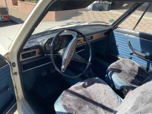 Image 5/6 of Audi 100 LS (1973)
