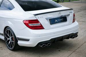 Image 9/33 of Mercedes-Benz C 63 AMG "Edition 507" (2013)