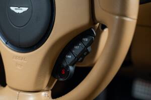 Image 11/32 of Aston Martin Vanquish (2013)