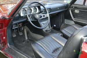 Immagine 17/38 di Peugeot 504 Convertible (1970)