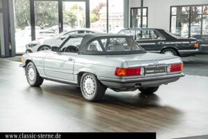 Immagine 3/15 di Mercedes-Benz 560 SL (1988)