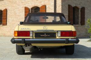 Obraz 12/50 pojazdu Mercedes-Benz 450 SL (1977)