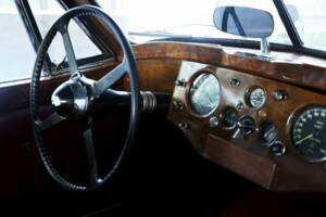 Image 19/47 de Jaguar XK 120 FHC (1954)