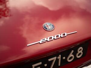 Image 10/28 of Alfa Romeo 2000 GT Veloce (1972)