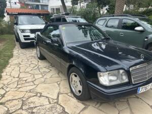 Bild 8/8 von Mercedes-Benz E 200 (1995)