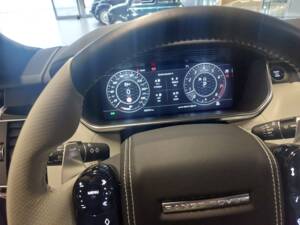 Image 17/26 of Land Rover Range Rover Sport SVR (2021)