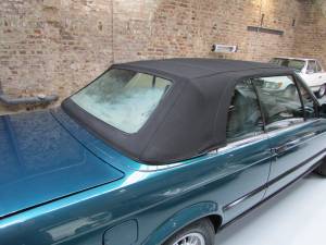 Afbeelding 23/30 van BMW 318i (1992)