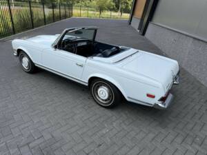 Image 8/50 of Mercedes-Benz 280 SL (1968)