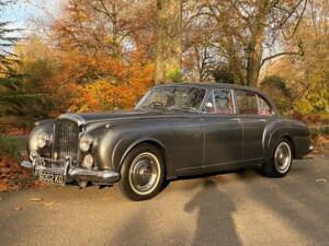 Immagine 4/50 di Bentley S 1 Continental (1958)