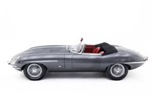 Image 9/32 of Jaguar E-Type 3.8 (1961)