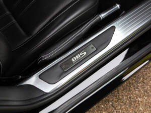 Immagine 12/98 di Aston Martin DBS (2010)