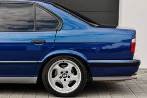 Afbeelding 14/52 van BMW M5 (1992)