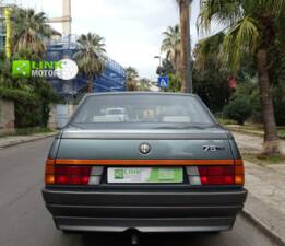 Image 4/22 de Alfa Romeo 75 1.8 Turbo (1988)