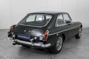 Image 30/50 of MG MGC GT (1969)
