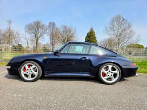 Bild 6/33 von Porsche 911 Carrera 4S (1996)