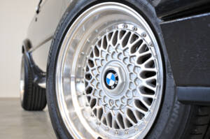 Image 4/40 of BMW 325ix (1989)