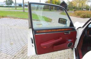 Bild 30/68 von Jaguar XJ 6 4.2 (1985)