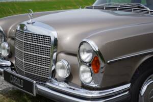 Afbeelding 9/89 van Mercedes-Benz 300 SEL 6.3 (1972)