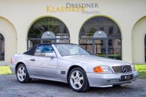 Image 23/34 of Mercedes-Benz 300 SL (1991)