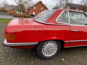 Image 153/177 de Mercedes-Benz 350 SL (1974)